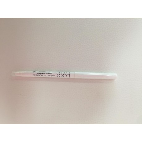 EYELINER CON DIFUMINADOR BLANCO LUMINOSO